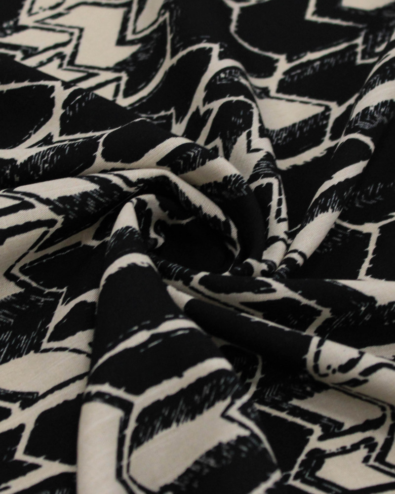 Tecido Viscose Texturizada Chevron Irregular Bege e Preto