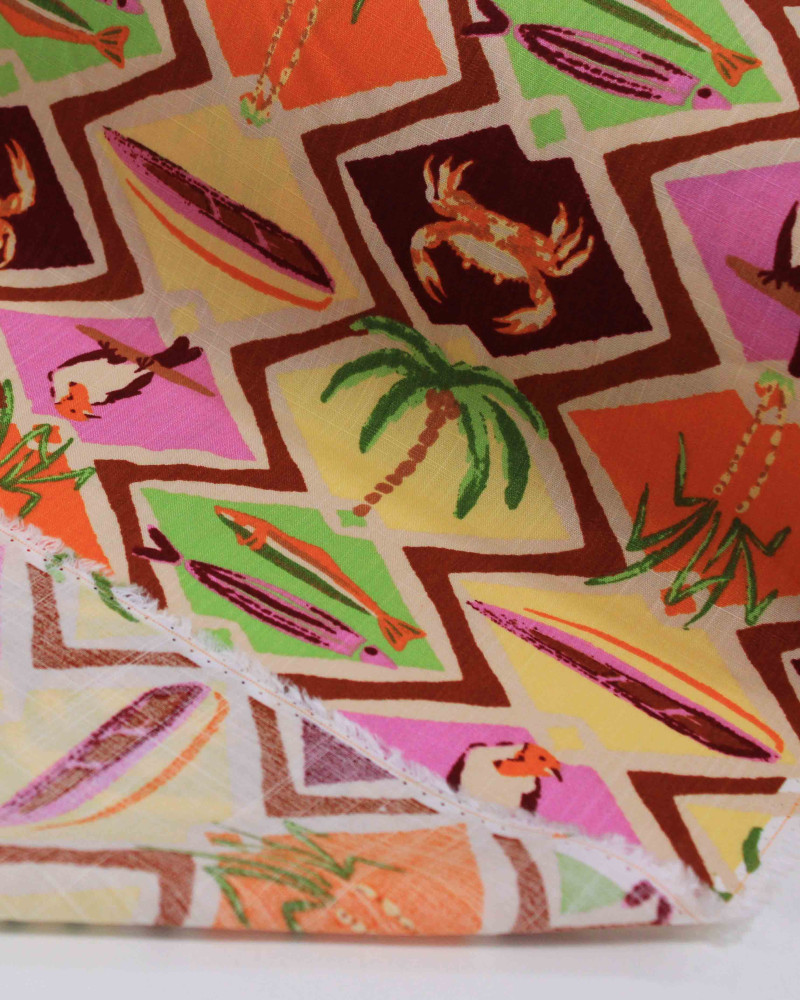 Tecido Viscose Texturizada Estampa Tropical em Recortes Colorio