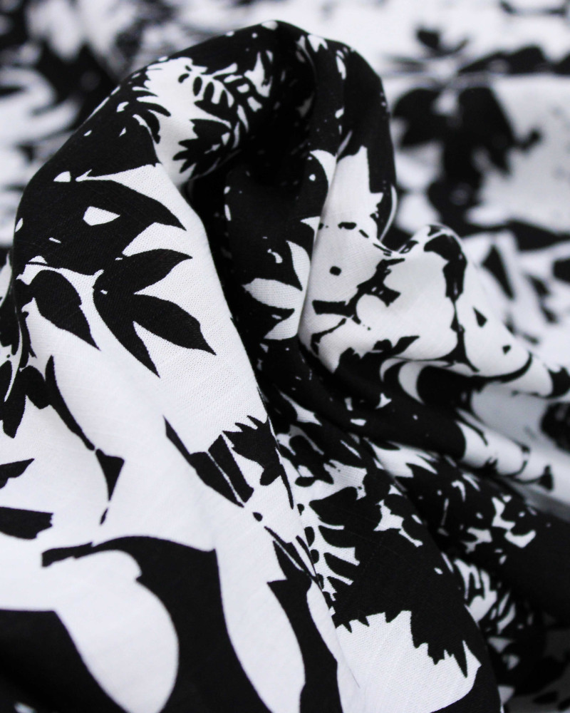 Tecido Viscose Texturizada Ramos e Folhas P/B