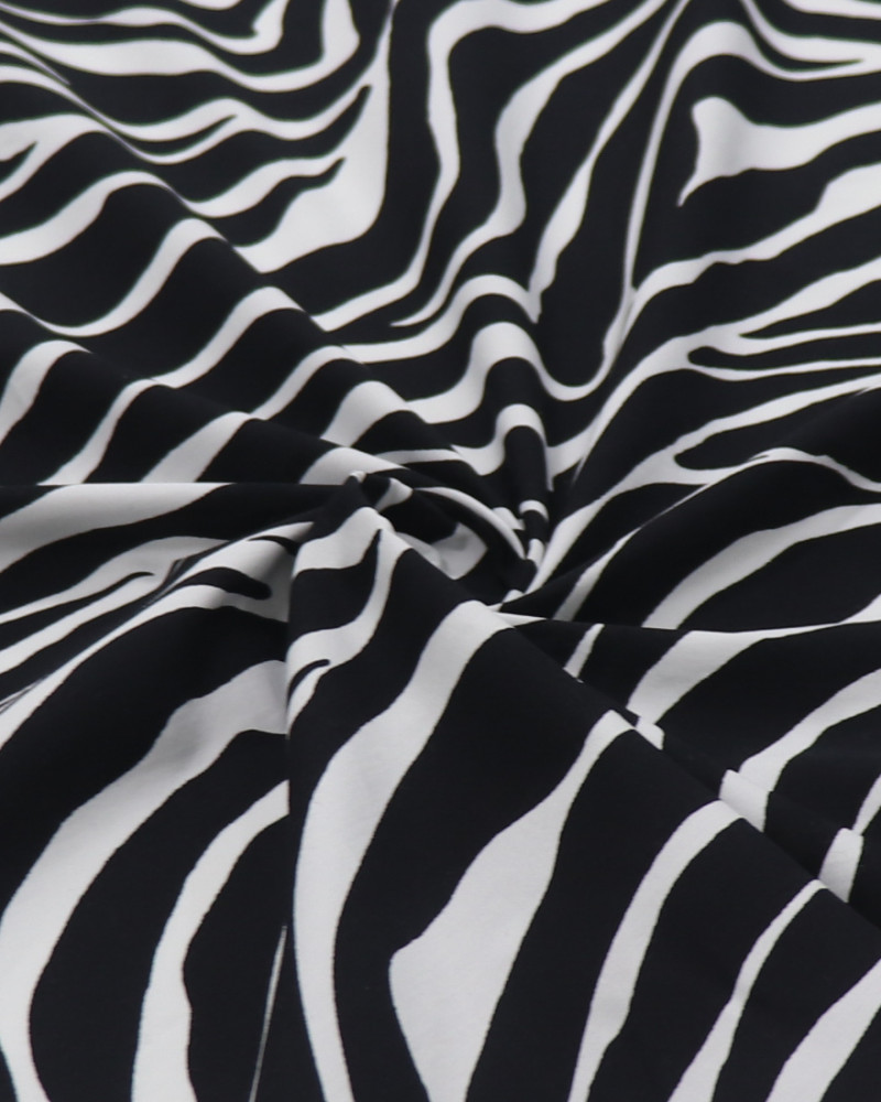 Tecido Tricoline Italiano Animal Print Branco e Preto