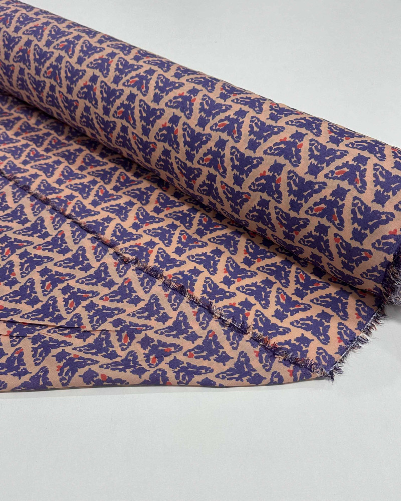 Tecido Crepe de Seda Mariposas Abstratas Azul e Rosé