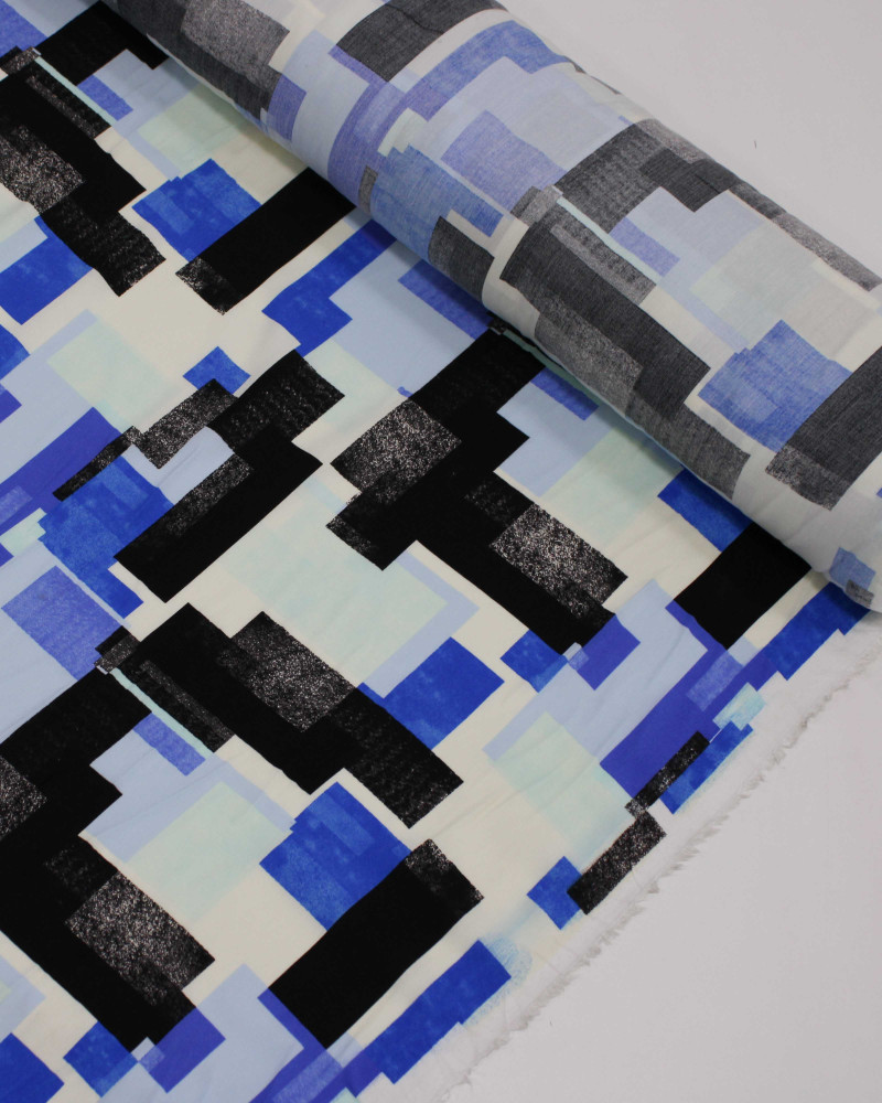 Tecido Viscose Estampa Geométrica Preto, Tons de Azul e Offwhite