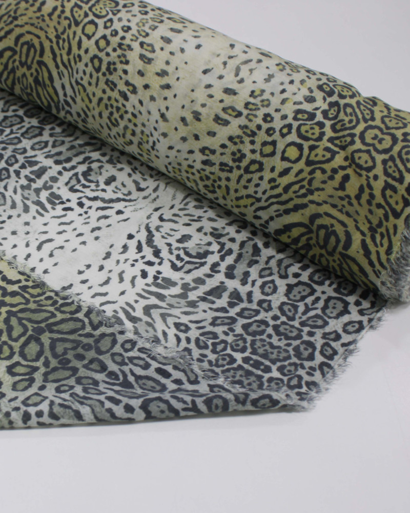 Tecido Crepe de Seda Mista Animal Print em Barras Cinza e Amarelo