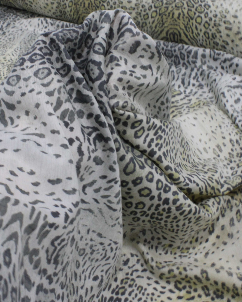 Tecido Crepe de Seda Mista Animal Print em Barras Cinza e Amarelo