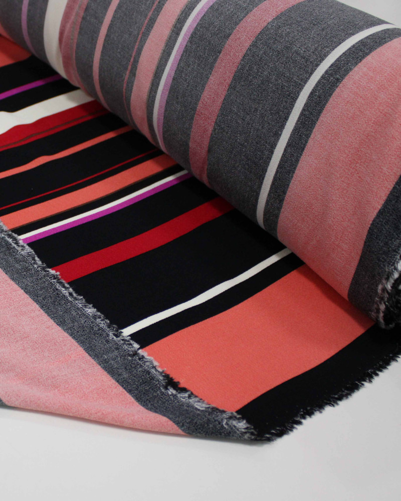 Tecido Crepe de Viscose Listras Coloridas (1.7m)