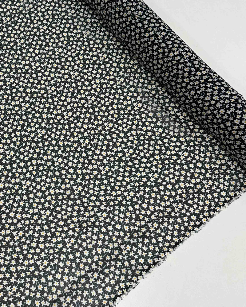 Tecido Crepe Chiffon Texturizado Italiano Micro Tapete Floral Amarelo, Branco e Preto