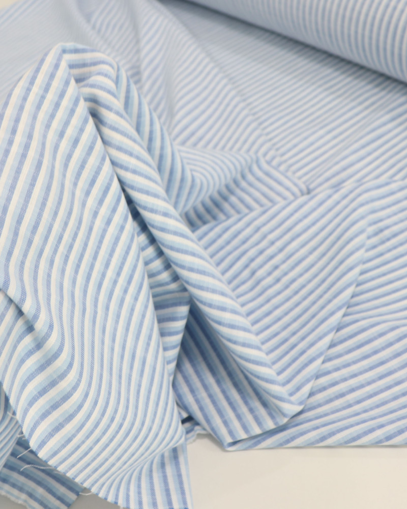 Tecido Tricoline Verano Flamê Listrado Branco e Tons de Azul (0.8m)