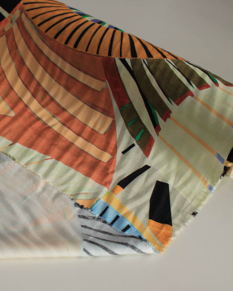 Tecido Viscose Italiano Estampa Abstrata Colorido