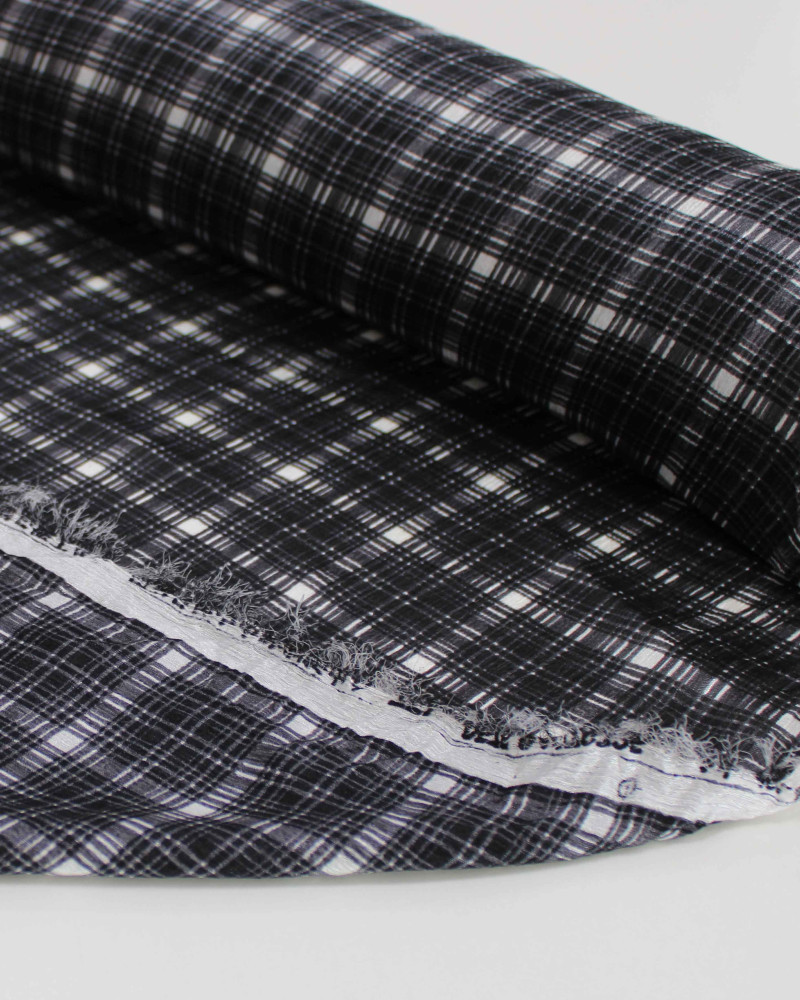Tecido Crepe Texturizado Multi Quadriculado Preto e Branco