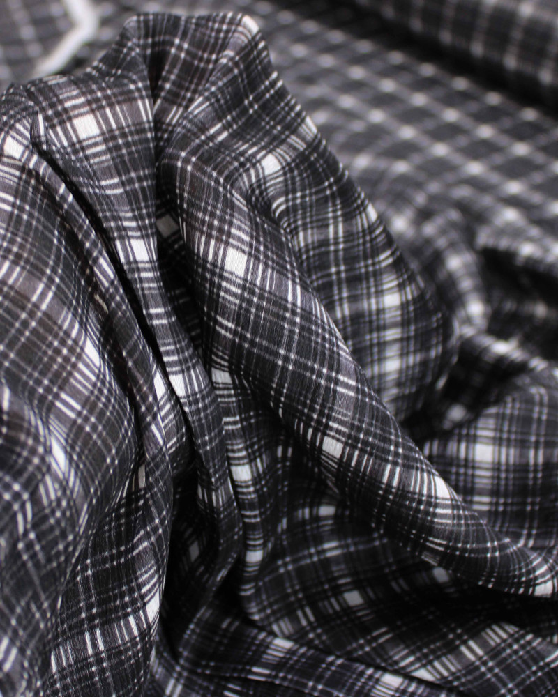 Tecido Crepe Texturizado Multi Quadriculado Preto e Branco