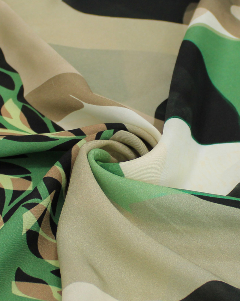 Tecido Crepe Chiffon Italiano Barrado Triplo Macro Flores Abstratas Bege, Verde e Offwhite