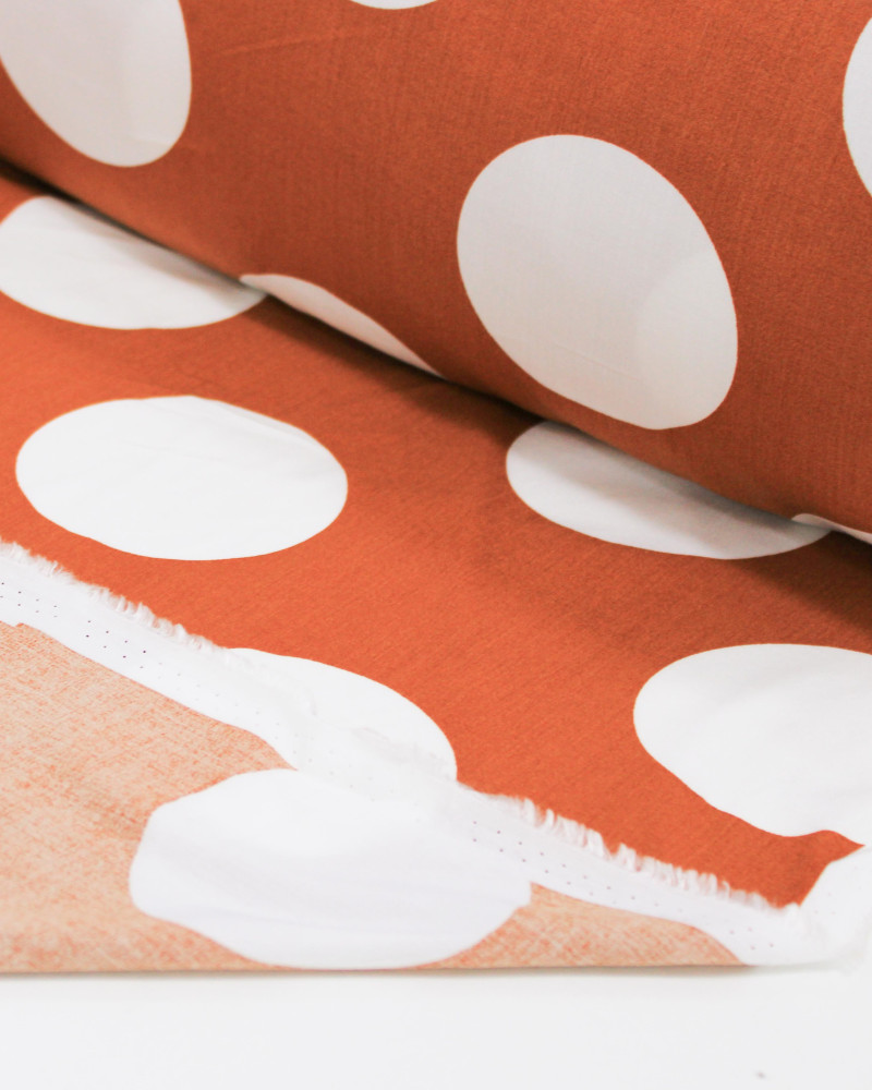 Tecido Viscose Macro Poá Branco e Ferrugem