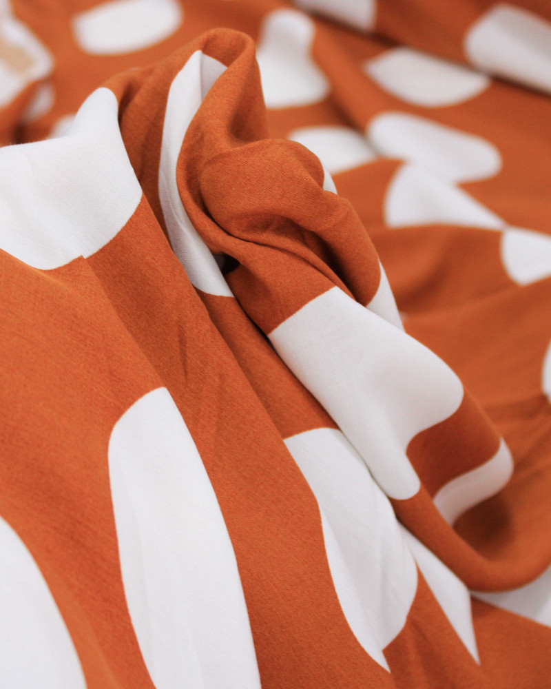 Tecido Viscose Macro Poá Branco e Ferrugem