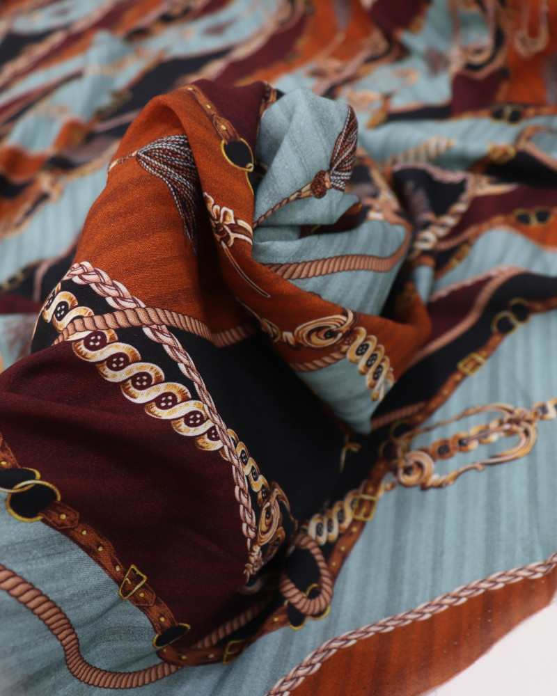 Tecido Viscose Estampa Correntes em Recortes Terracota, Azul e Marsala