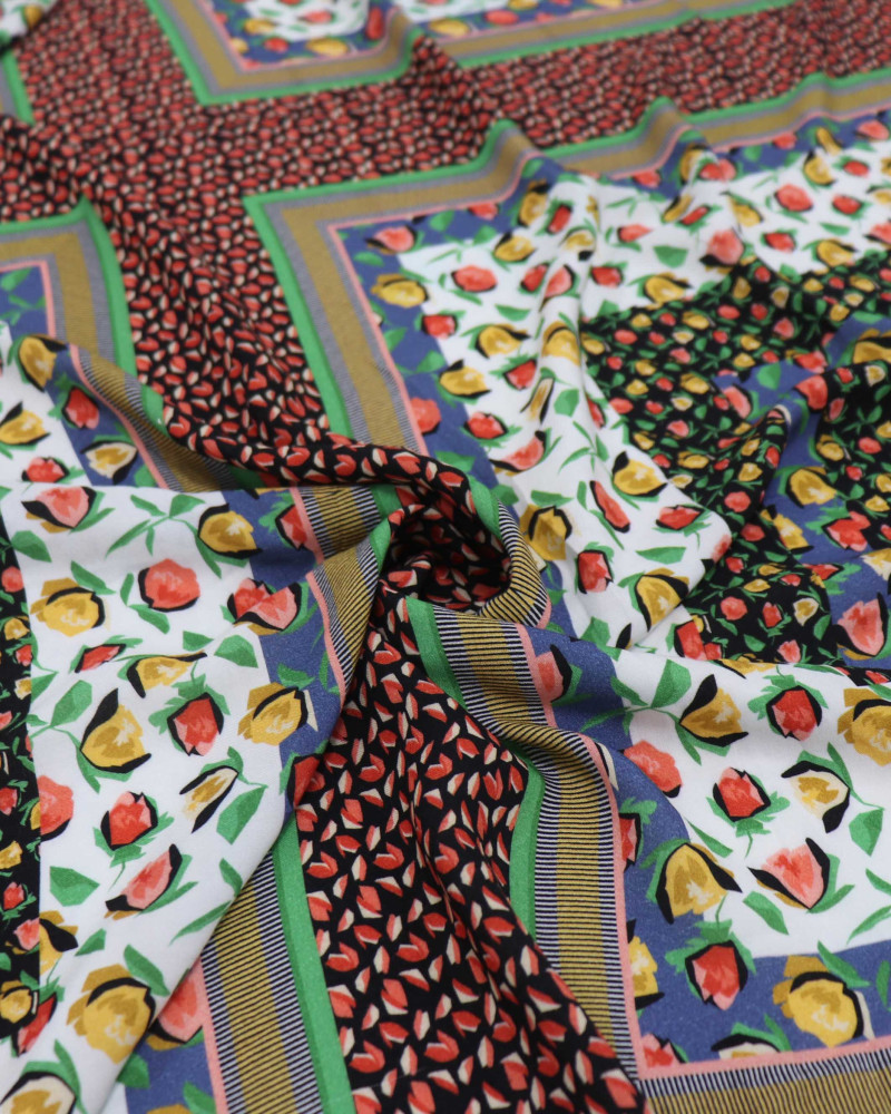 Tecido Viscose Estampa Lenço Floral Liberty