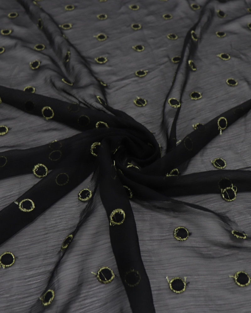 Tecido Crepe Chiffon Texturizado Com Bordados Poá Dourado e Preto