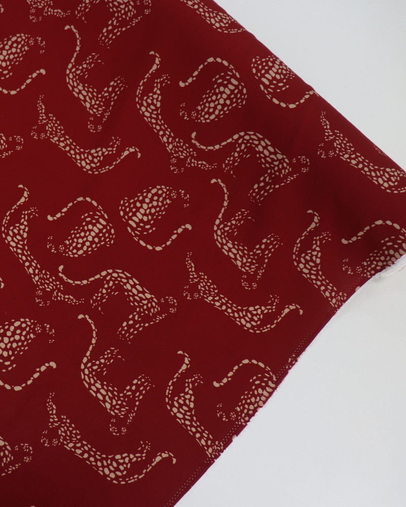 Tecido Viscose Leopardo Bege e Argila Vermelha