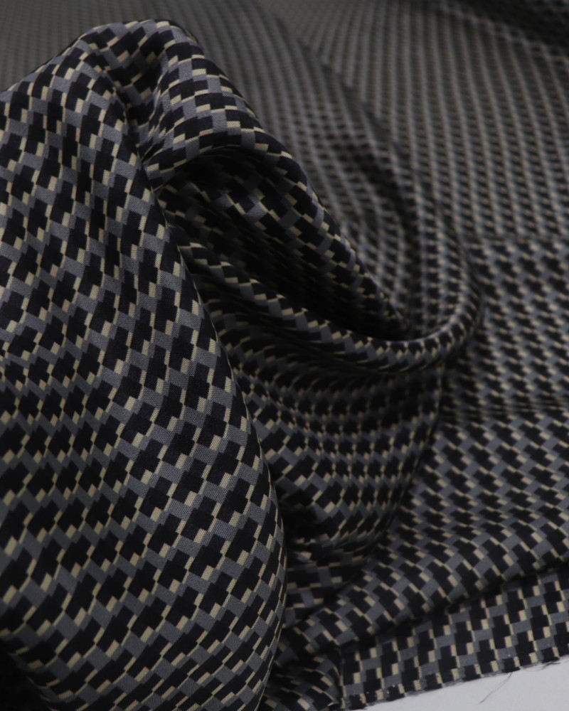 Tecido Crepe Silk Italiano Micro Geométrico Preto, Bege e Cinza