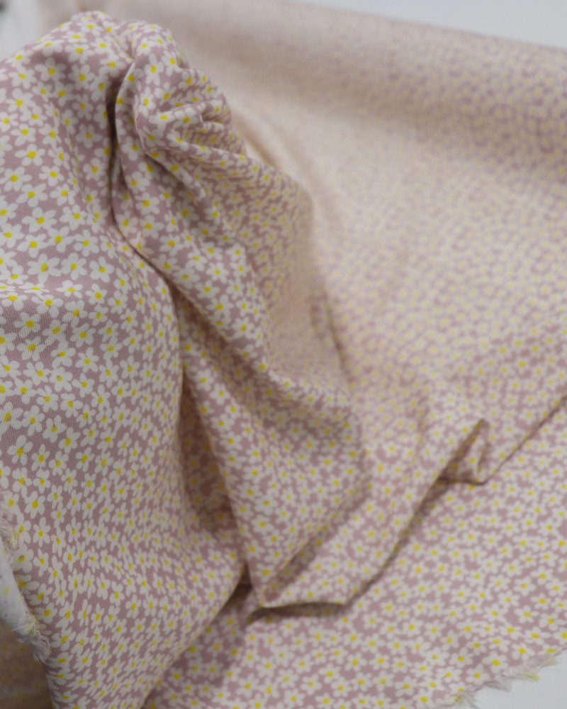 Tecido Viscose Sarjada Italiano Micro Margaridas Amarelo, Branco e Rosé