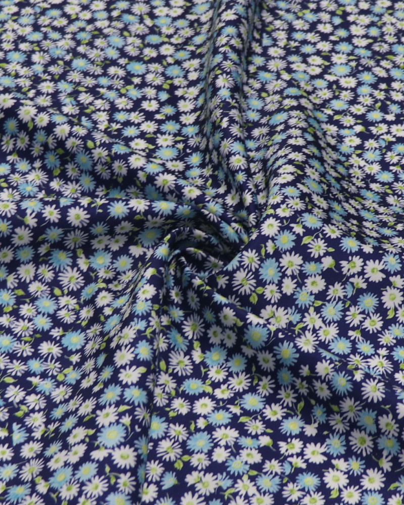 Tecido Crepe Silk Italiano Tapete Floral Branco e Azul