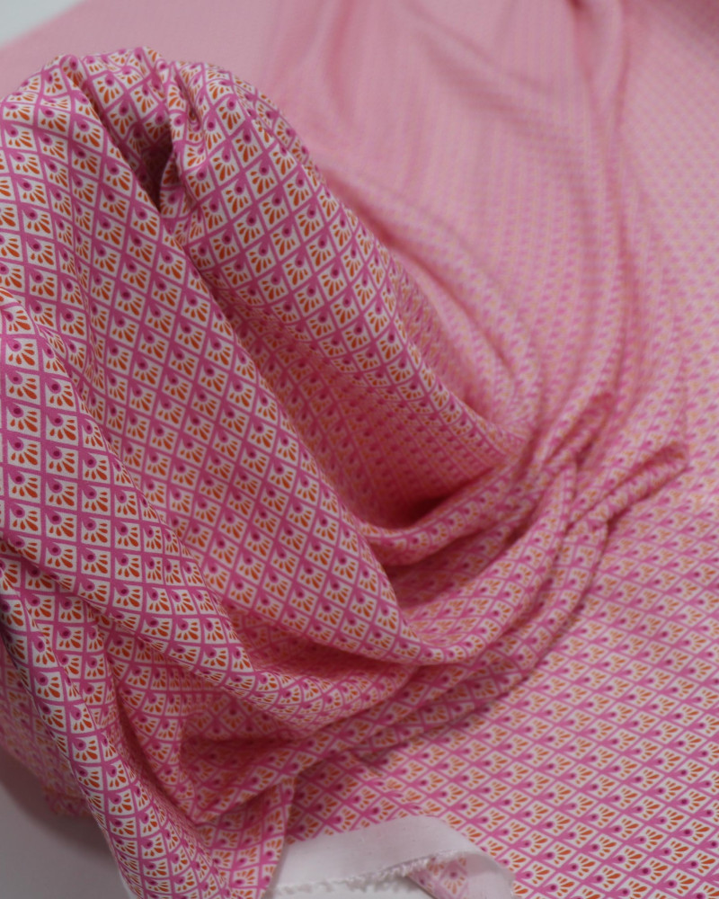 Tecido Viscose Italiano Micro Estampado Geométrico Vermelho e Rosa