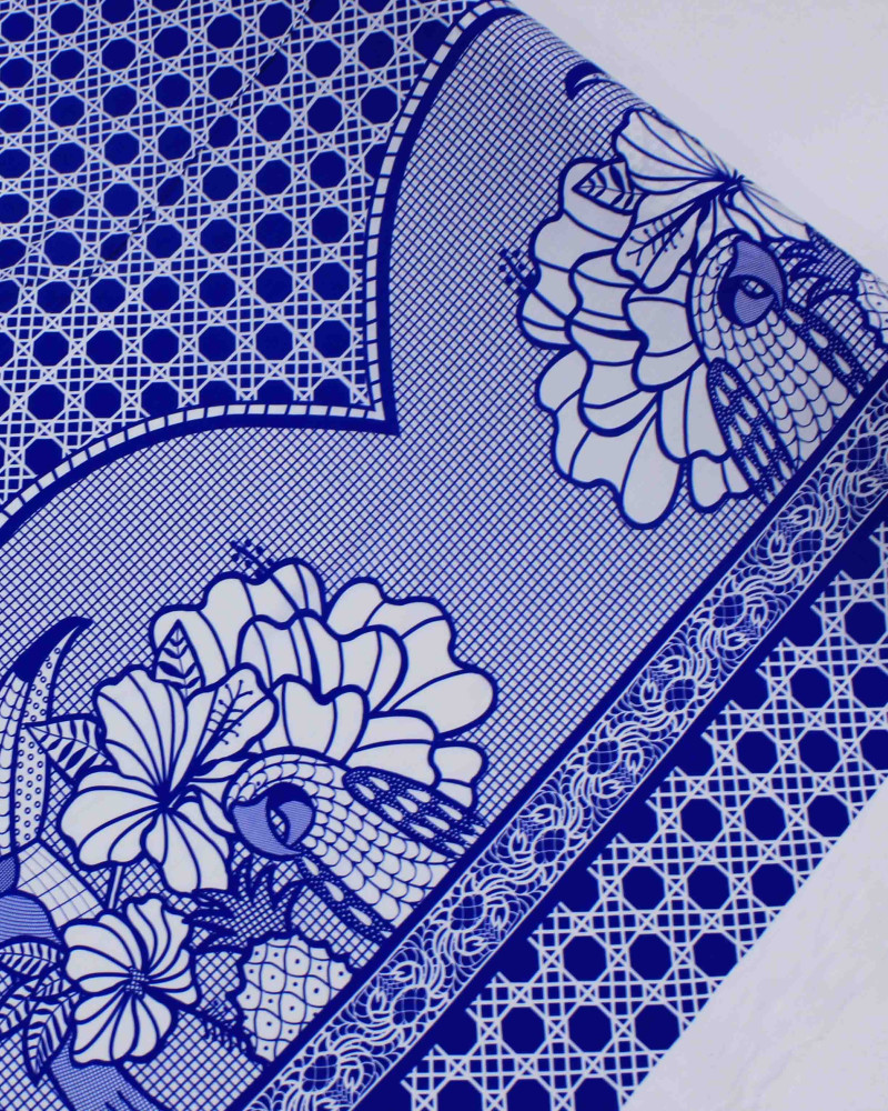 Tecido Viscose Premium Barrado Duplo Geométrico e Tropical Branco e Azul