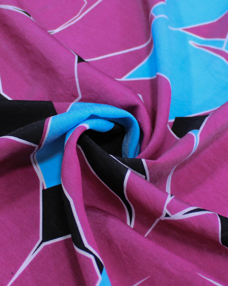 Tecido Viscose Mista com Poliamida Tapete Floral Abstrato Azul, Preto e Roxo