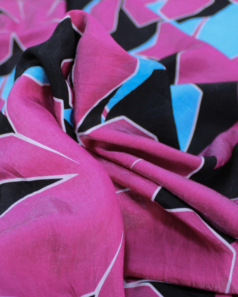 Tecido Viscose Mista com Poliamida Tapete Floral Abstrato Azul, Preto e Roxo