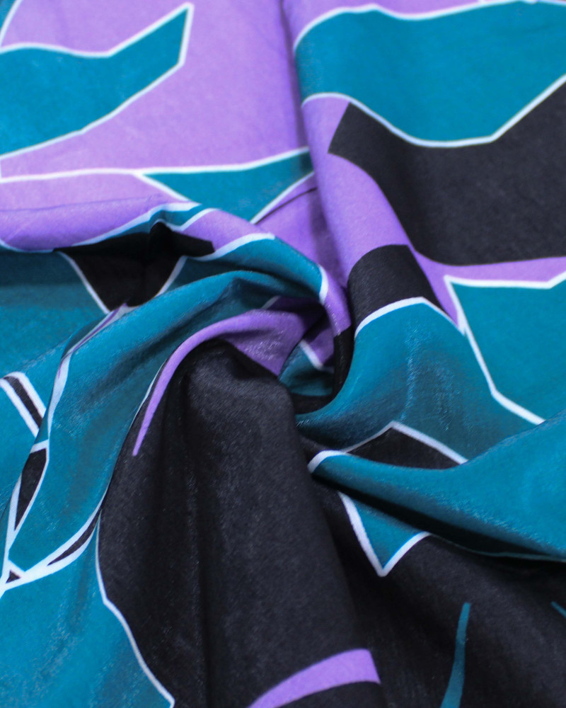 Tecido Viscose Mista com Poliamida Tapete Floral Abstrato Preto, Lilás e Verde