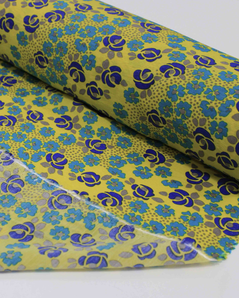 Tecido Viscose Mista com Poliamida Micro Tapete Floral Verde Água, Violeta e Amarelo