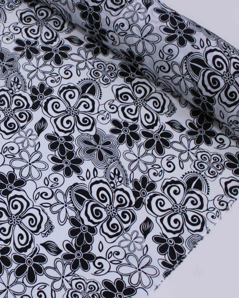 Teicdo Viscose Mista com Poliamida Tapete Floral em Rascunhos P/B