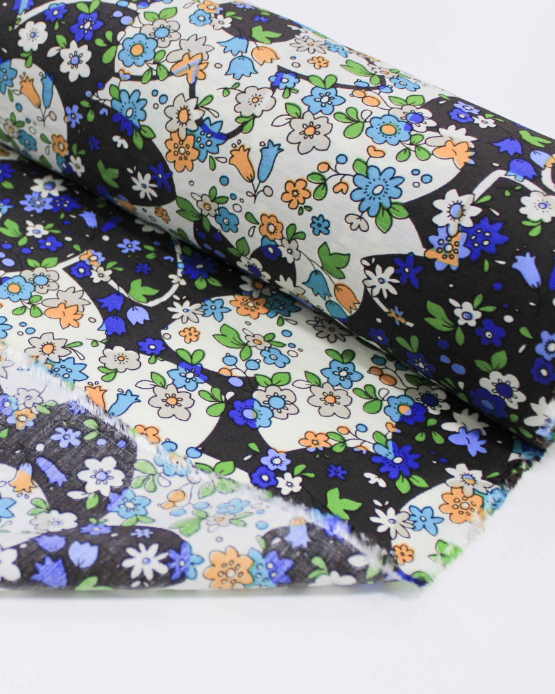 Tecido Viscose Mista com Poliamida Grosso Tapete Floral Tons Frios, Preto e Offwhite