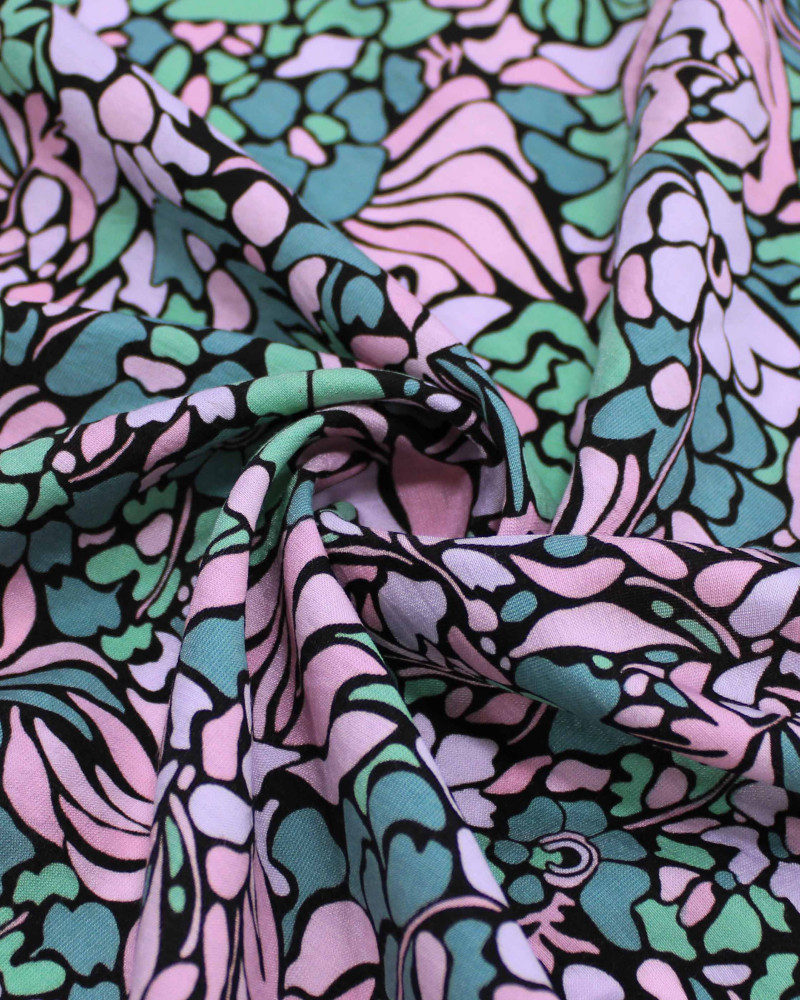 Tecido Viscose Mista com Poliamida Grosso Campo Floral Abstrato Tons de Rosa e Tons de Verde