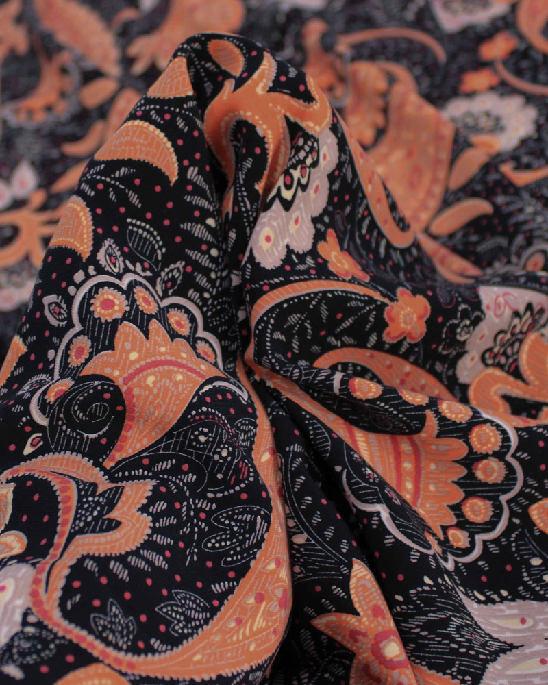 Tecido Micro Fibra Alfaiataria Italiano Paisley Terra Rosa, Cinza e Preto