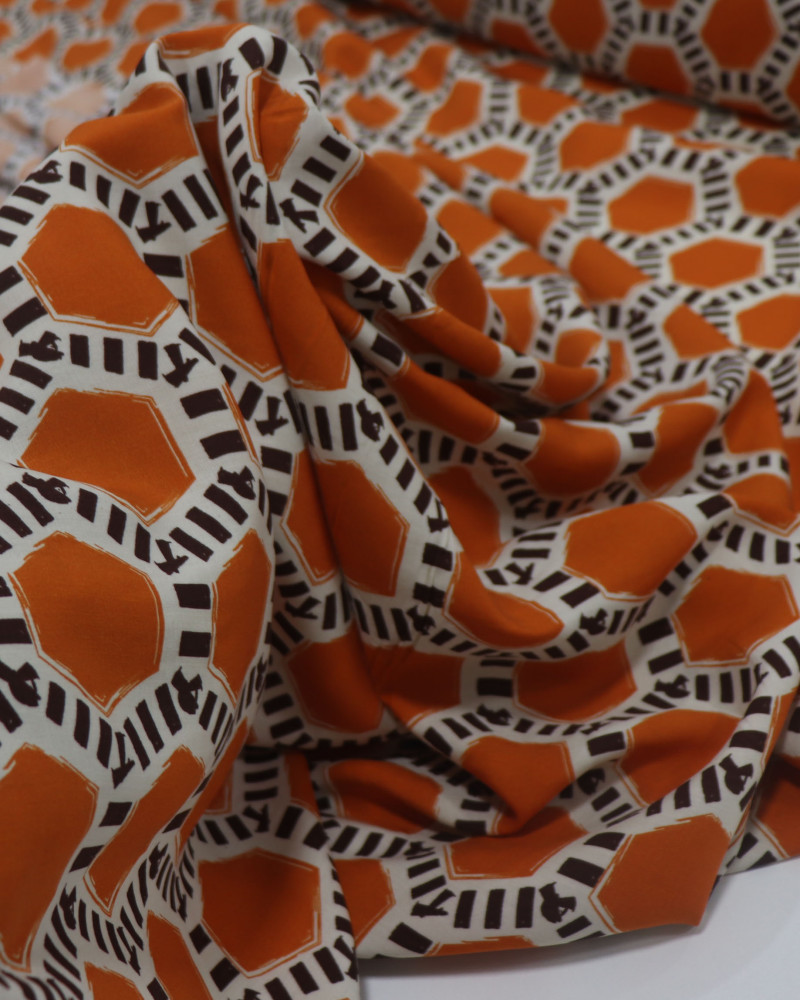 Tecido Viscose Colméias Laranja, Offwhite e Marrom