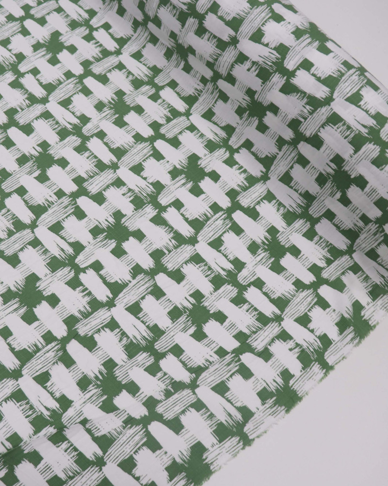 Tecido Viscose Texturizada Pinceladas Branco e Verde Musgo