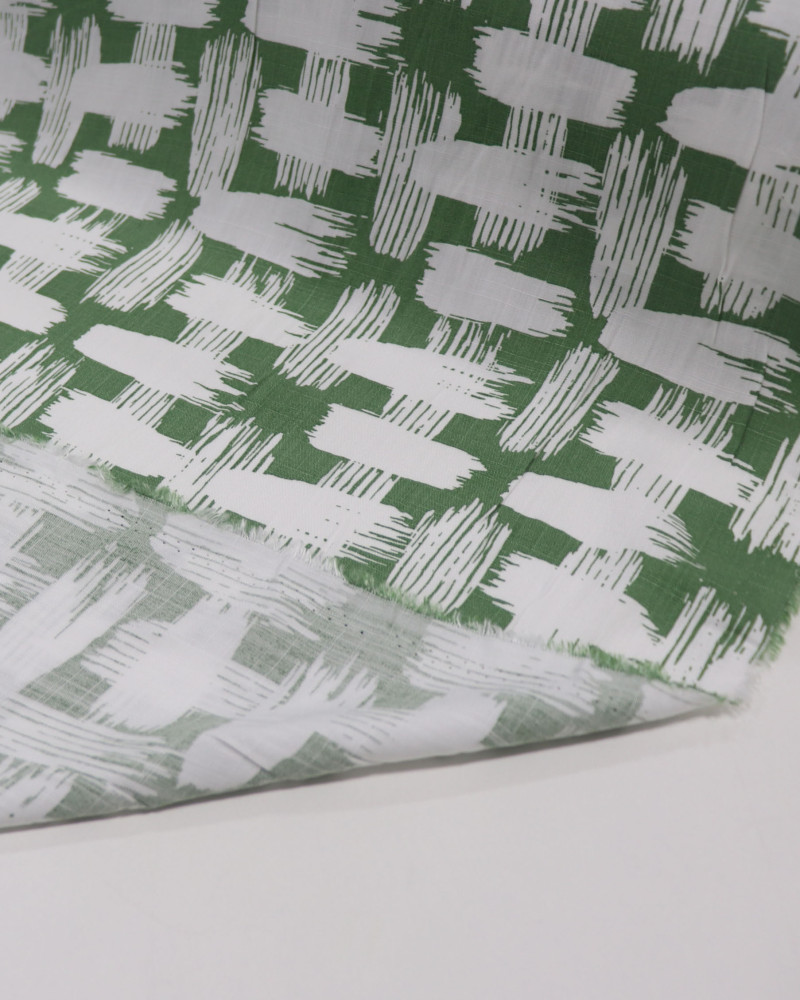 Tecido Viscose Texturizada Pinceladas Branco e Verde Musgo