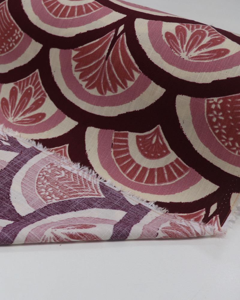 Tecido Viscose Texturizada Arcos Étnicos Rosa Chá, Creme e Borgonha
