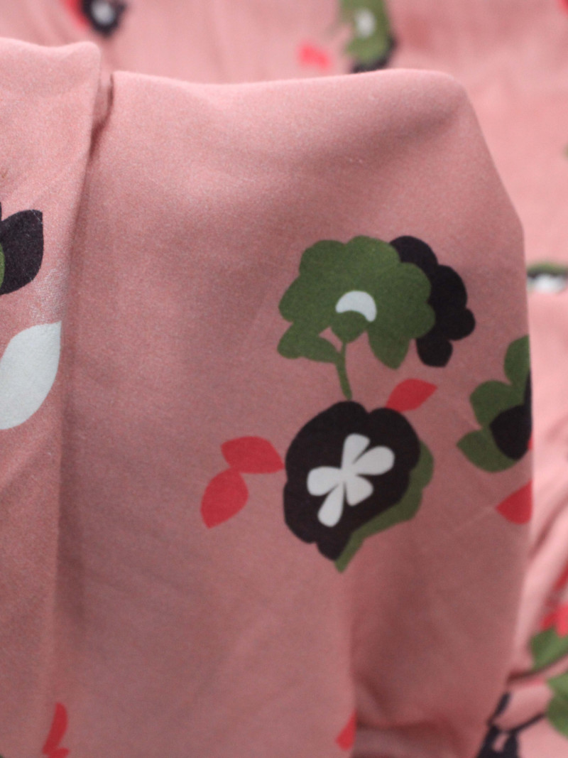 Tecido Viscose Italiano Flores Rosé