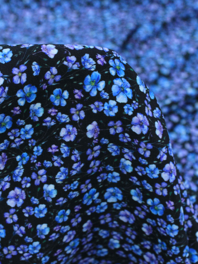 Tecido Crepe Italiano Micro Floral Azul 