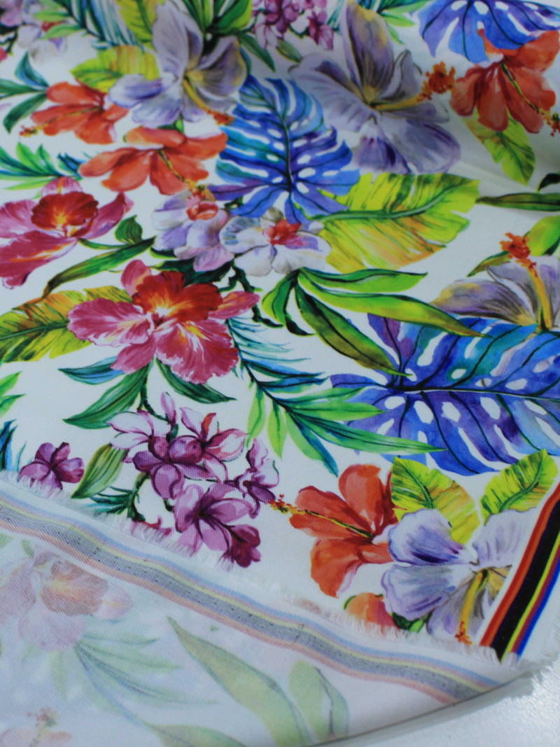 Tecido Viscose Italiano Jardim Colorido e Branco