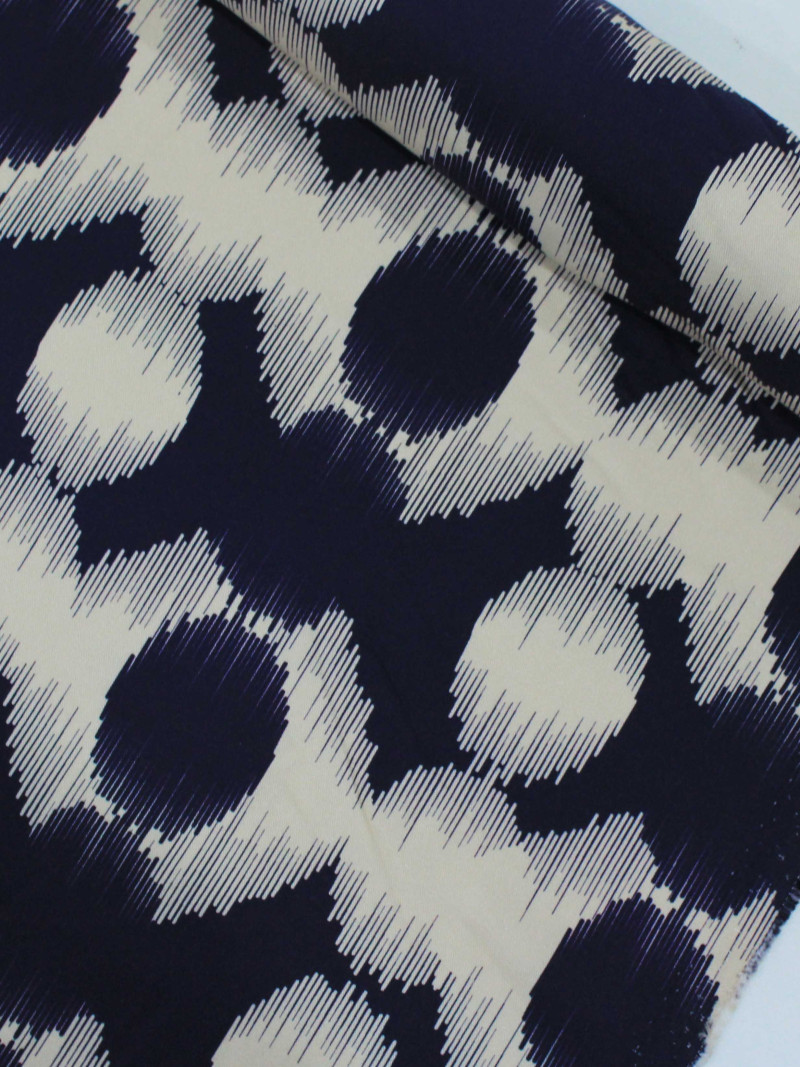 Tecido Viscose Italiano Bolas Abstratas Azul Marinho e Creme