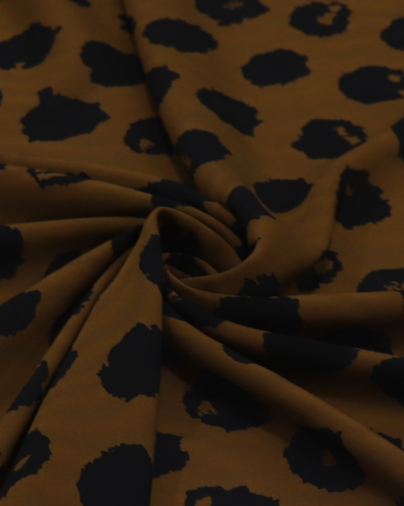 Tecido Viscose Italiano Animal Print Preto e Marrom