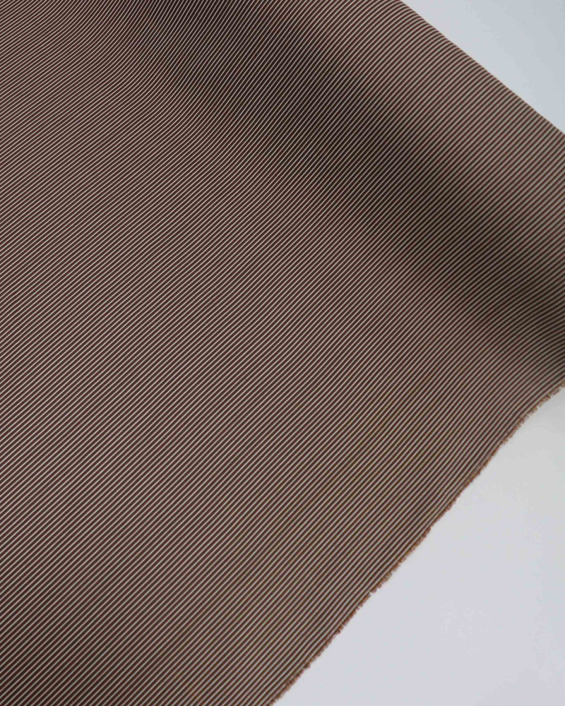 Tecido Linho Panama Leve Risca de Giz Branco e Marrom (3.3m)