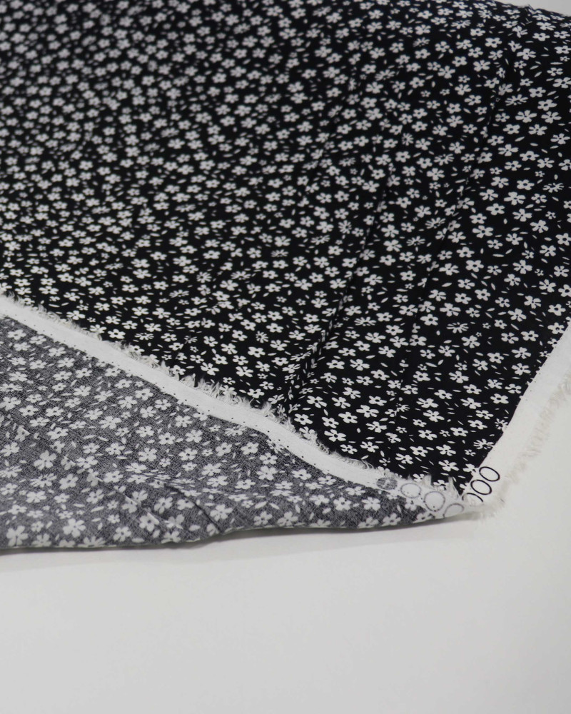 Tecido Viscose Tapete Micro Floral P/B