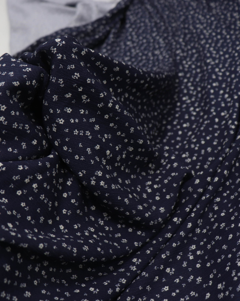 Tecido Crepe de Viscose Micro Liberty Branco e Azul Marinho