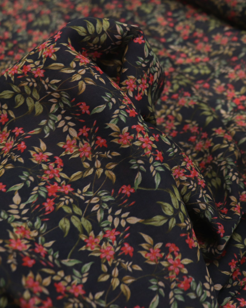 Tecido Cambraia de Linho Italiano Ramos Florais Vermelho, Verde e Preto