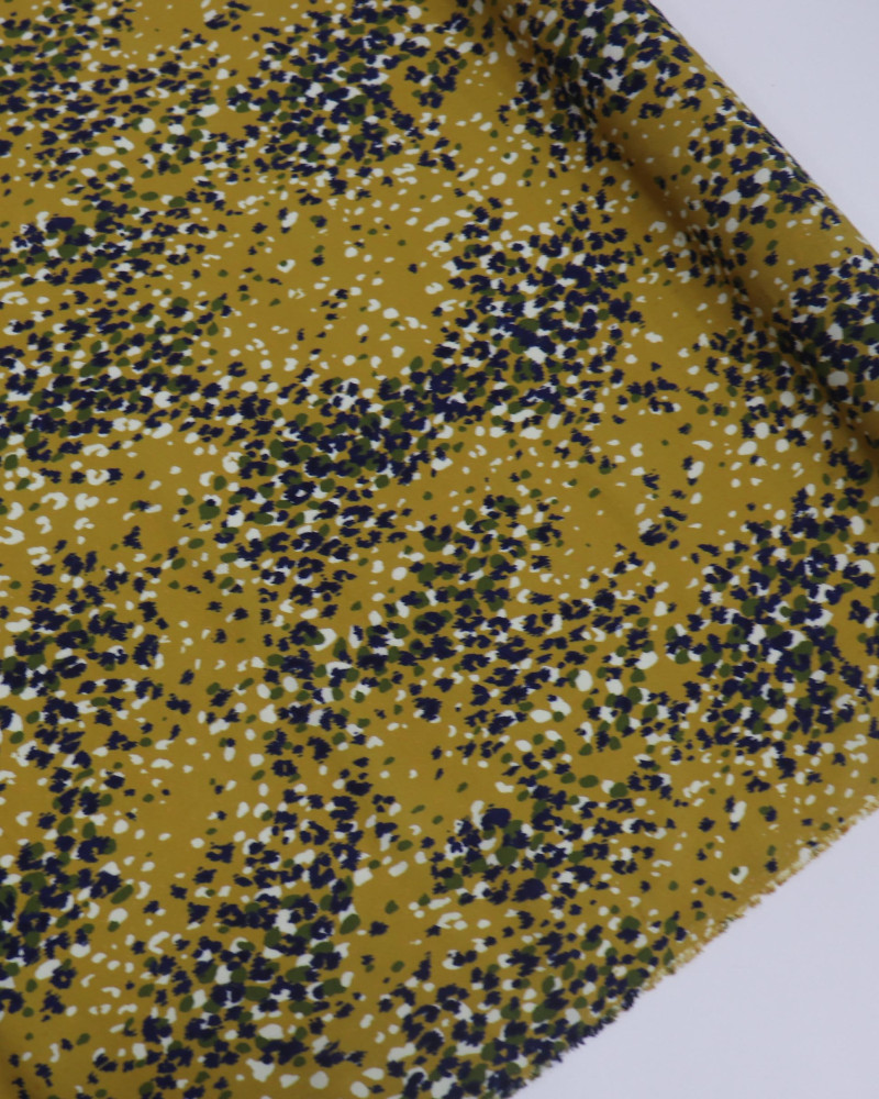 Tecido Crepe de Viscose Brocado Italiano Animal Pritn Sobreposto Amarelo Mostarda
