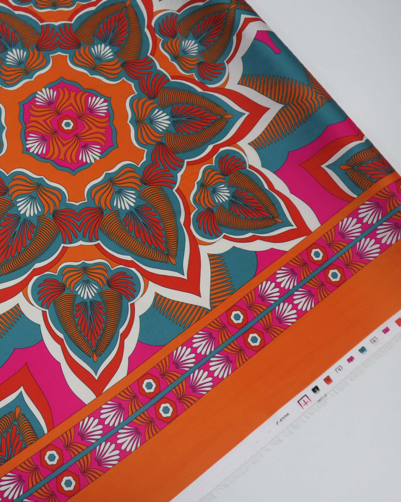 Tecido Crepe Silk Italiano Estampa Lenço Boho Chique Colorido