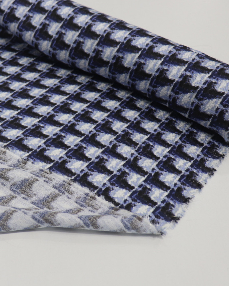 Tecido Viscose Italiano Ilusão de Ótica Branco e Tons de Azul